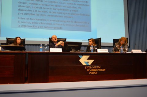 &Eacute;tica e emprego p&uacute;blico en tempos de incerteza - O Estatuto básico do empregado público: reflexións, estado da cuestión e impacto da crise